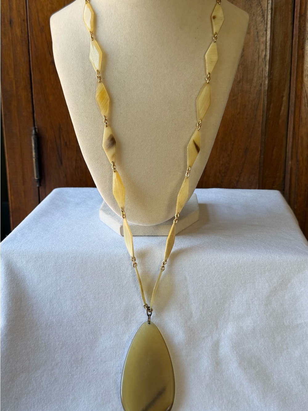 Vintage Marbled Resin Geometric Links Teardrop Pendant Long Statement Necklace